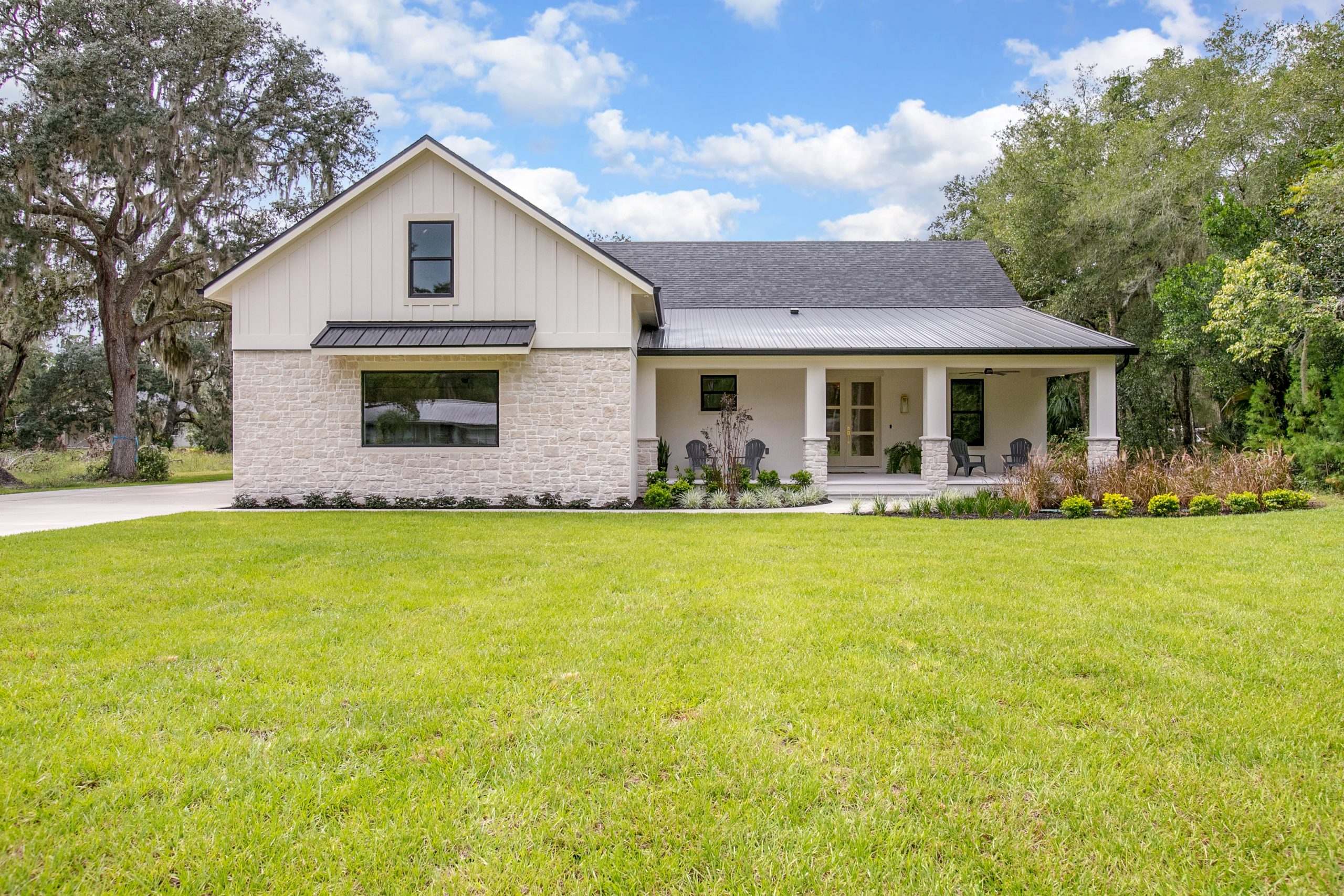 220 Ridge Blvd. DeLand, Florida 32724