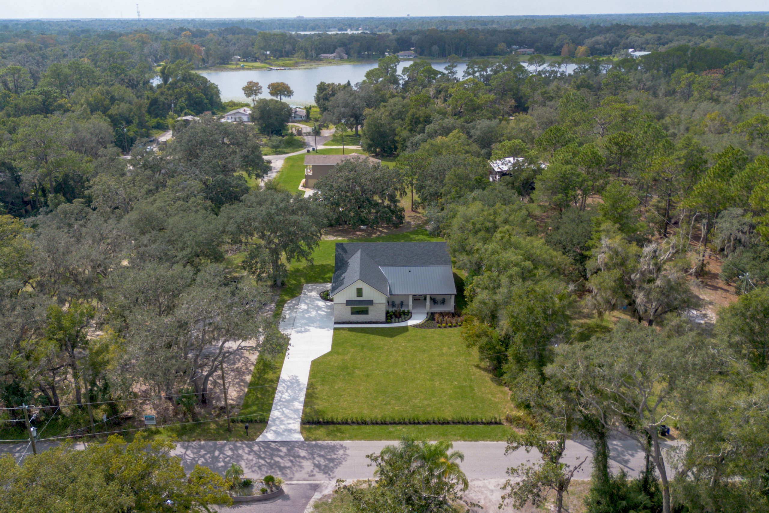 220 Ridge Blvd. DeLand, Florida 32724